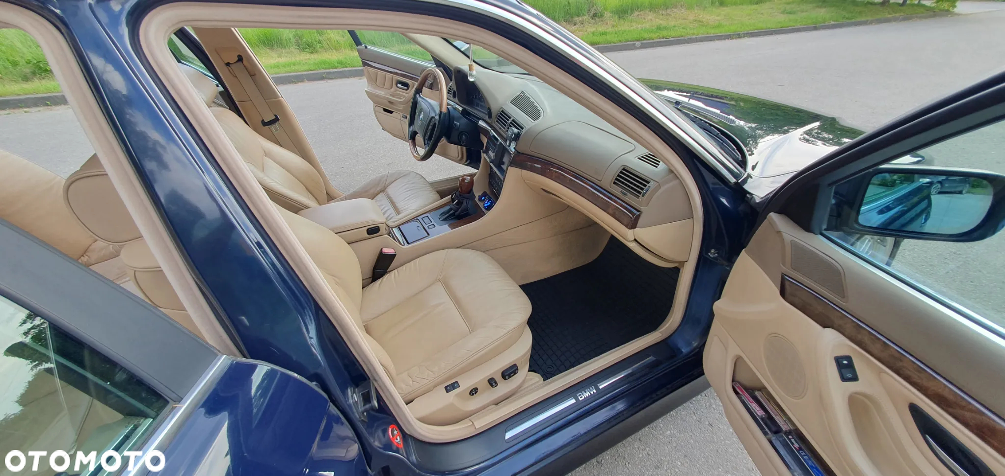 BMW Seria 7 740i - 17