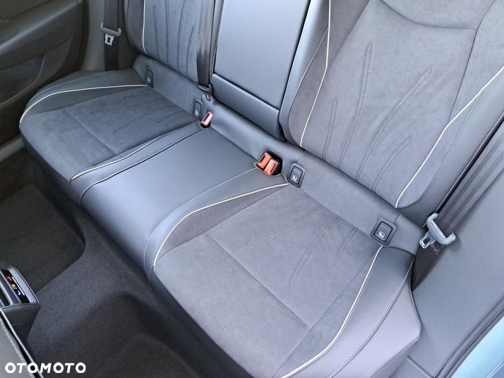 Volkswagen Passat Variant - 25