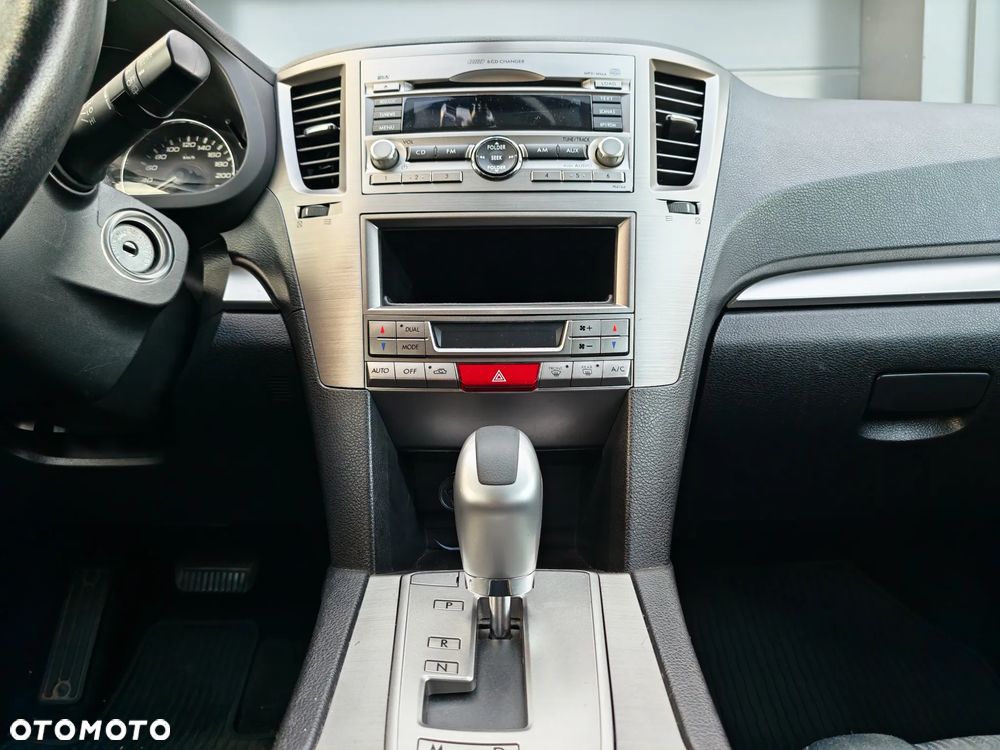 Subaru Legacy 2.0i Comfort AT - 8