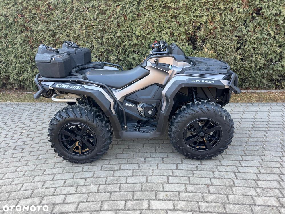 Can-Am Outlander - 5