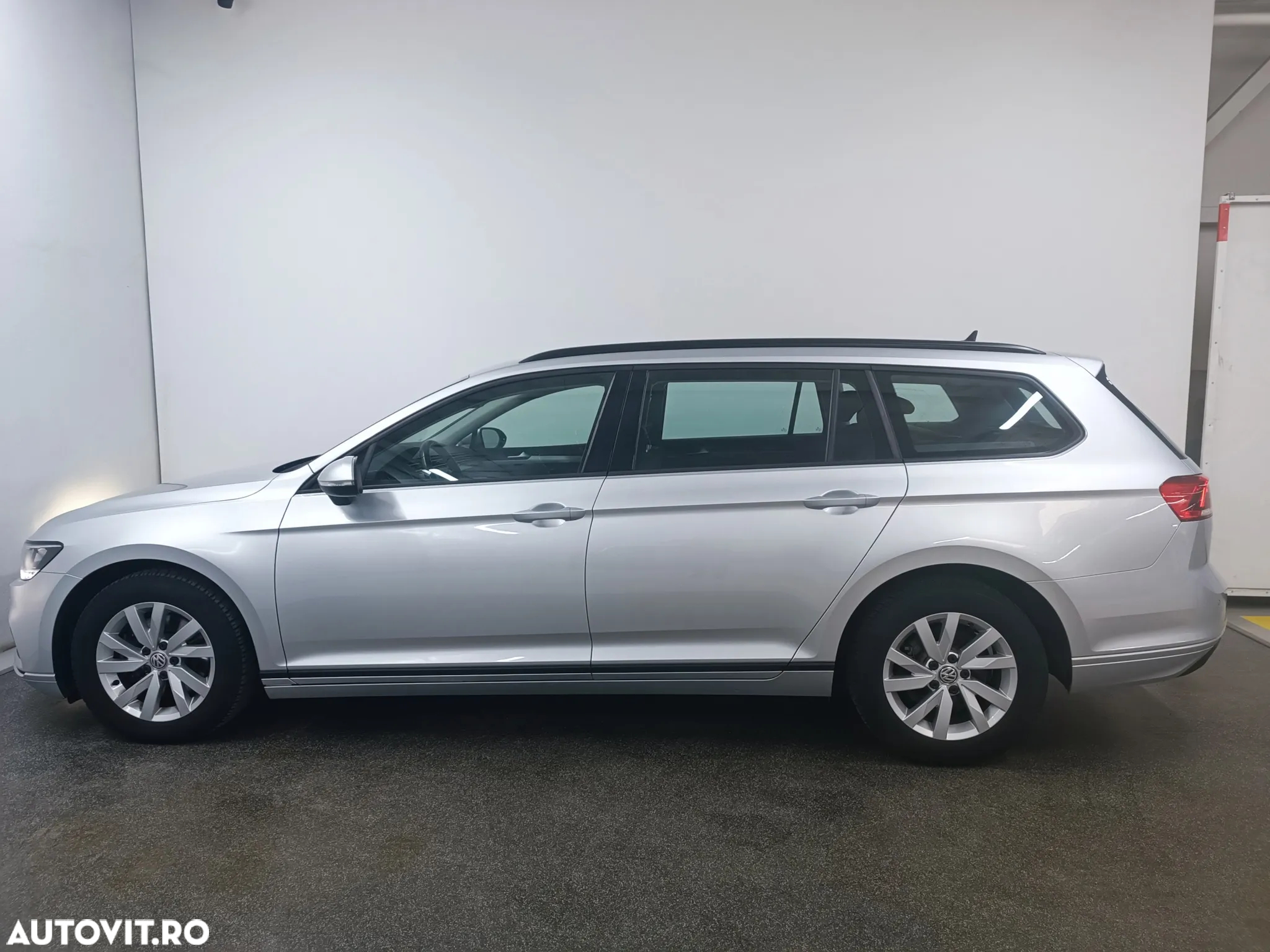 Volkswagen Passat Variant 2.0 TDI SCR Advance - 2