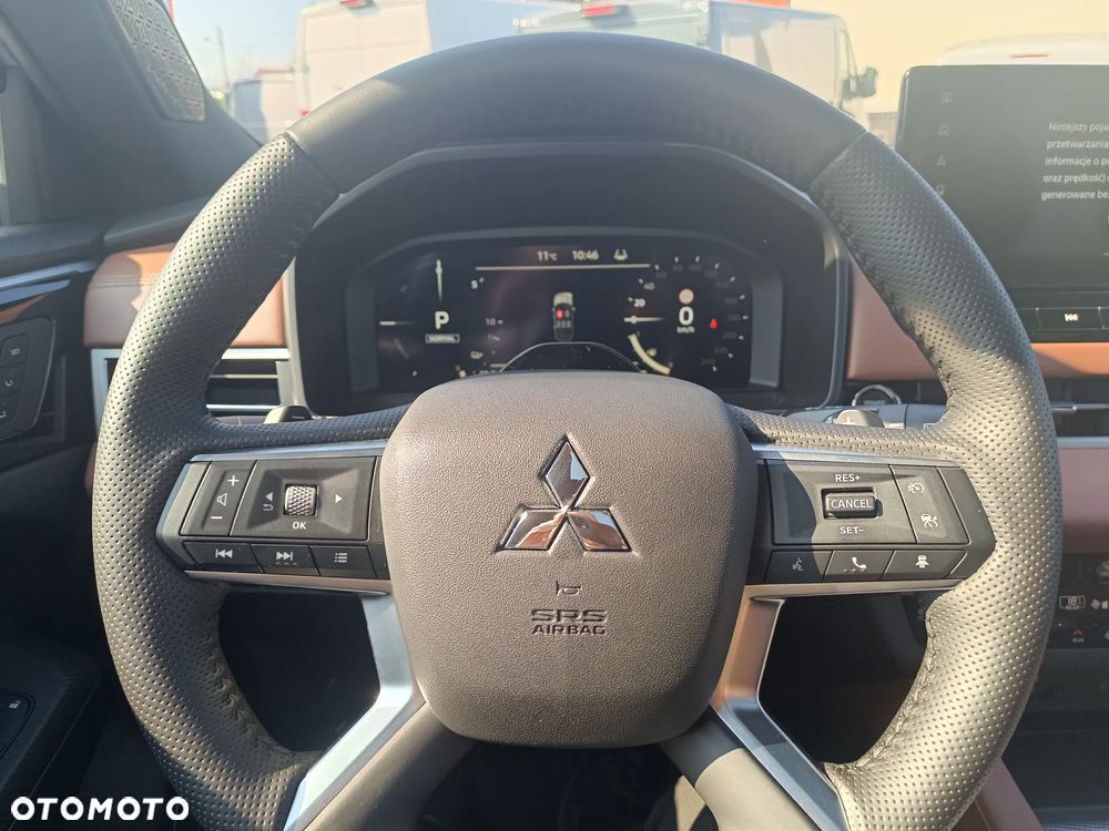 Mitsubishi Outlander Instyle Plus - 21