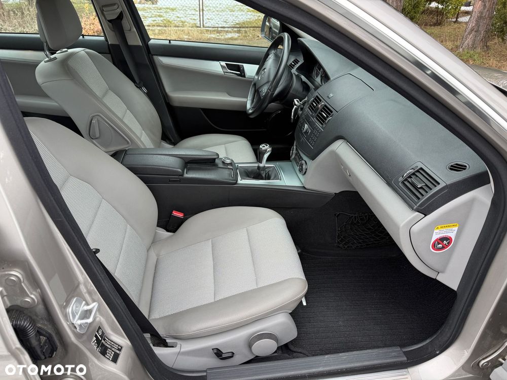 Mercedes-Benz Klasa C 200 Kompressor Avantgarde - 18