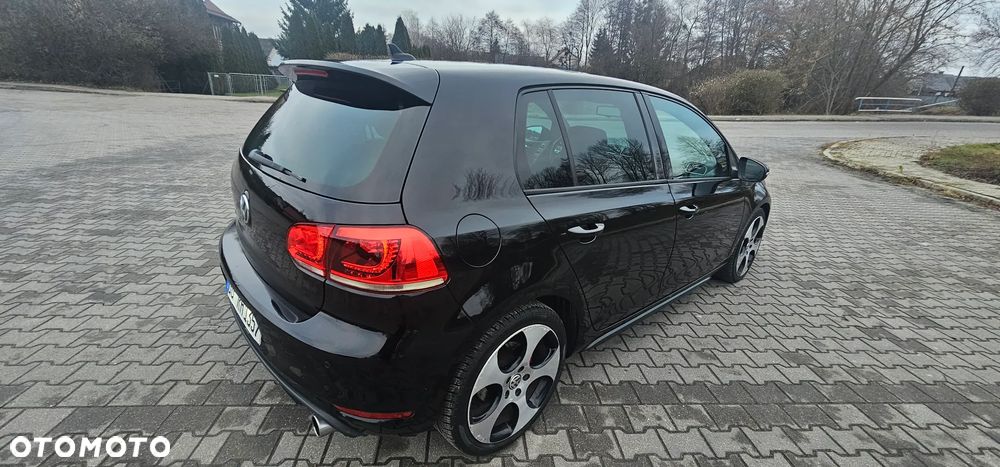 Volkswagen Golf 2.0 GTI DSG - 25