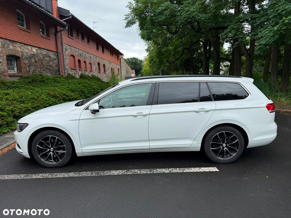 Volkswagen Passat - 19