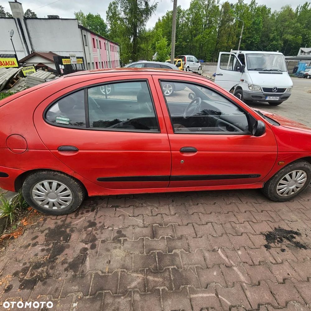 Renault Megane (1996) 1,4 B 55 kW / 75 KM (kod lak: 727 pojazd na części - 17
