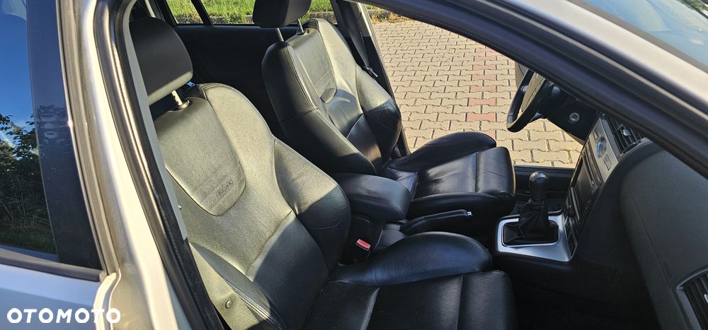Ford Mondeo V6 ST 220 - 19