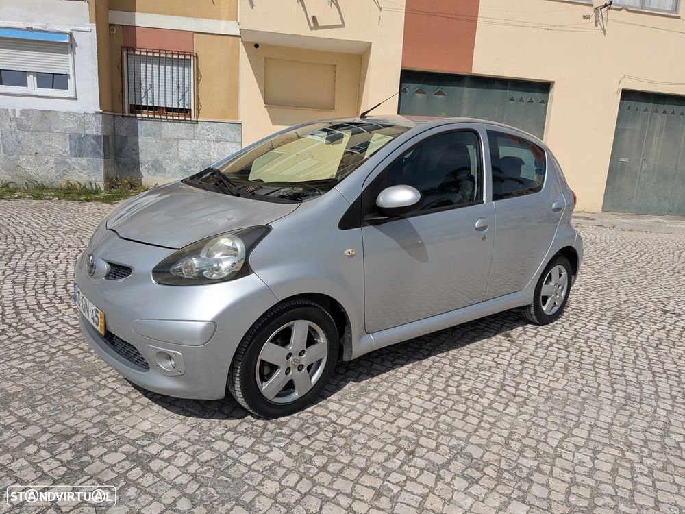 Toyota Aygo 1.0 + AC - 3