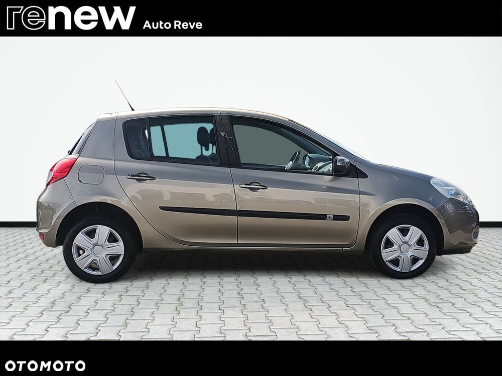 Renault Clio 1.2 16V Alize - 5