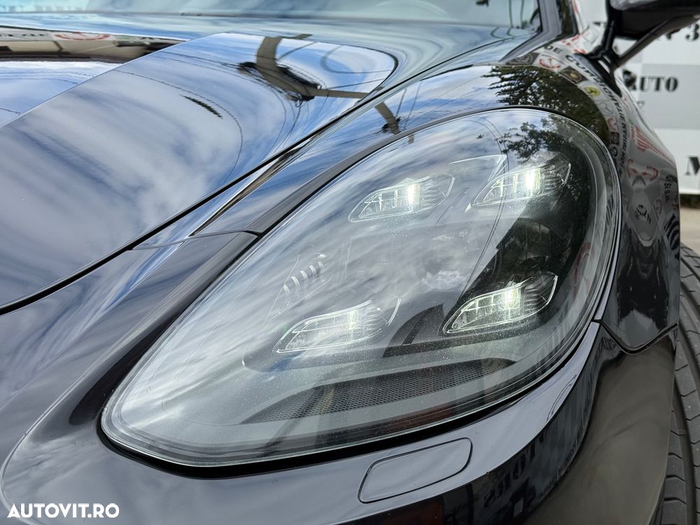 Porsche Panamera 4 E-Hybrid Executive - 11