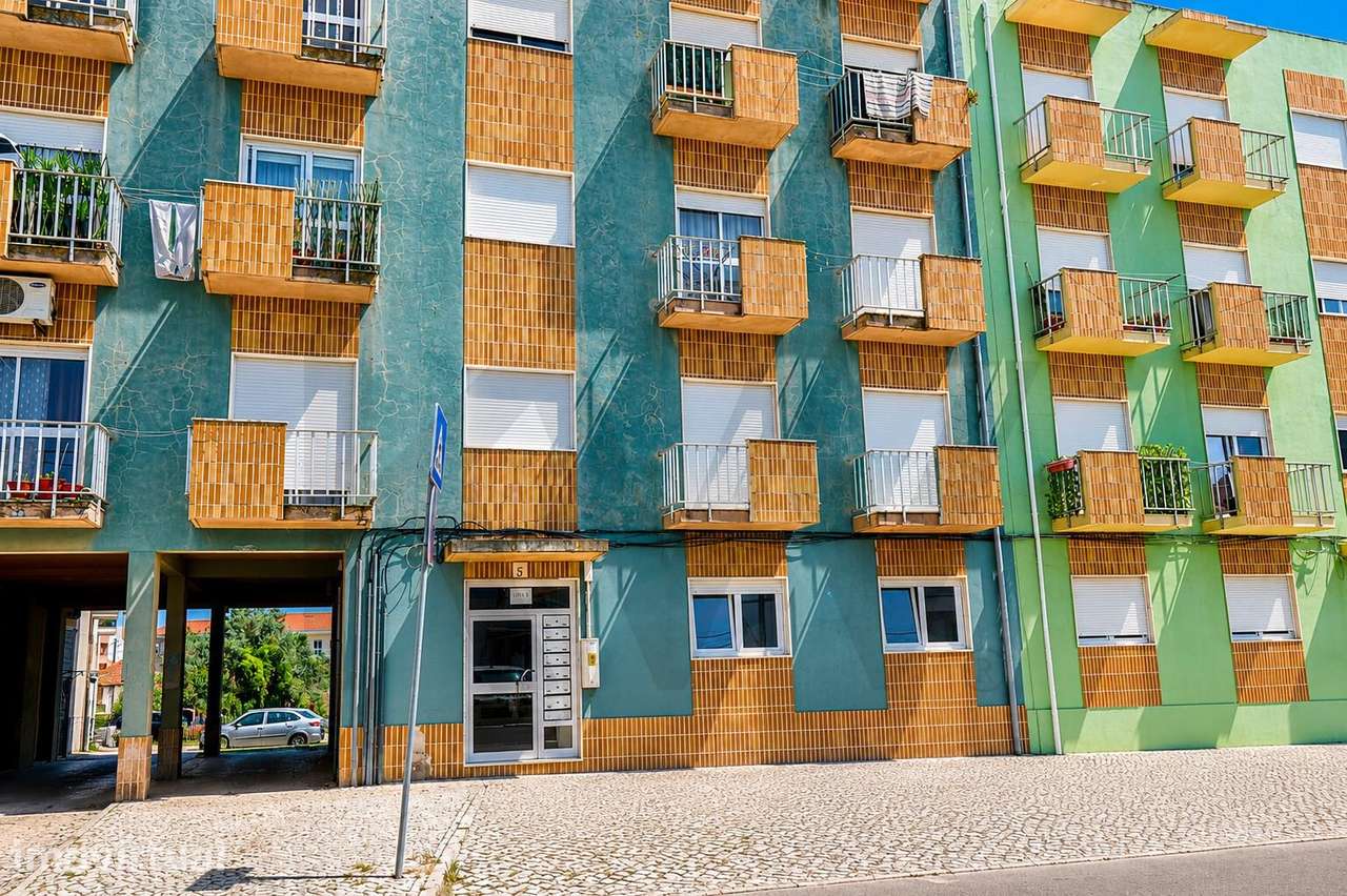 T3 Renovado com 93 m2 | Rés-do-Chão | 2 WCs | Cozinha Nova | Pinhal No - Grande imagem: 3/36