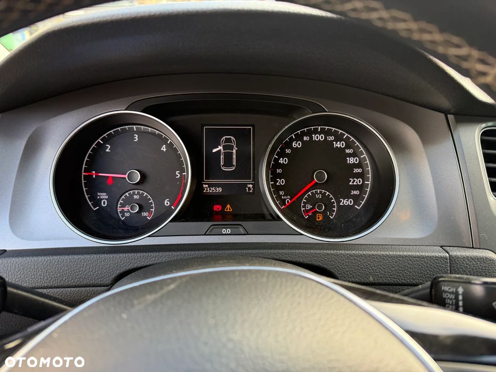 Volkswagen Golf 1.6 TDI BlueMotion Technology Lounge - 9