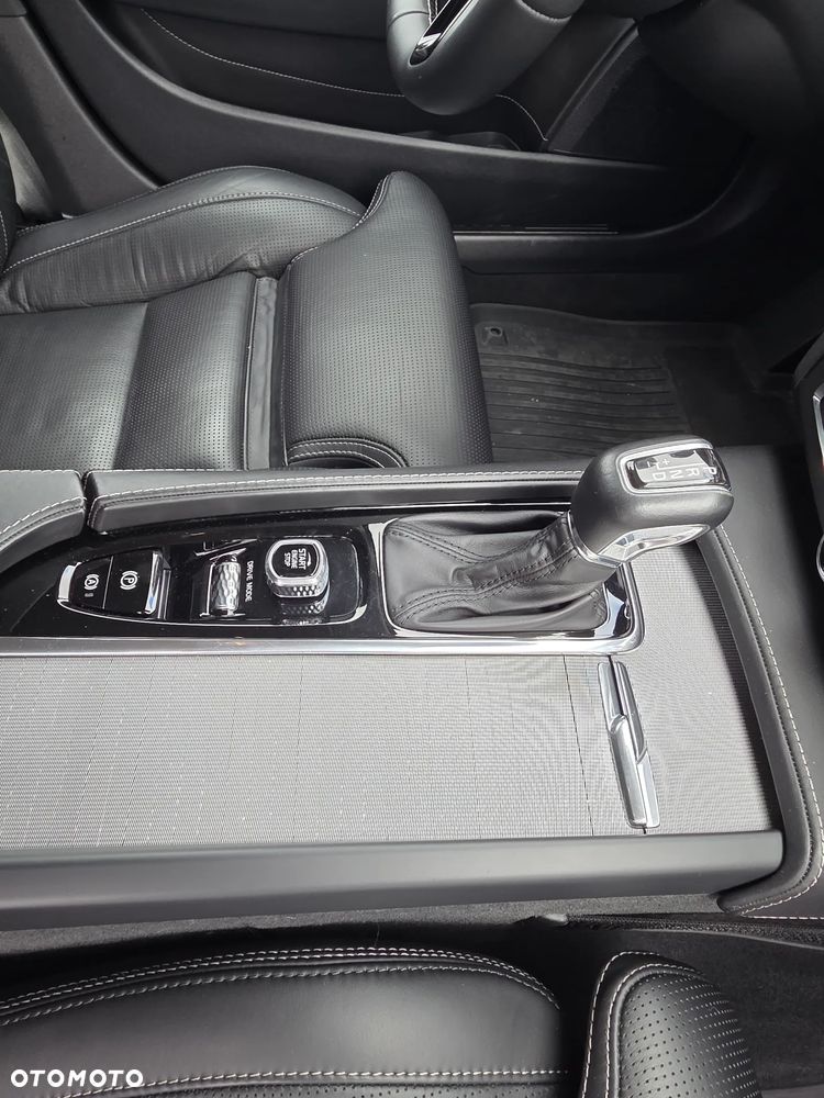 Volvo V90 D4 AWD Geartronic Inscription - 17
