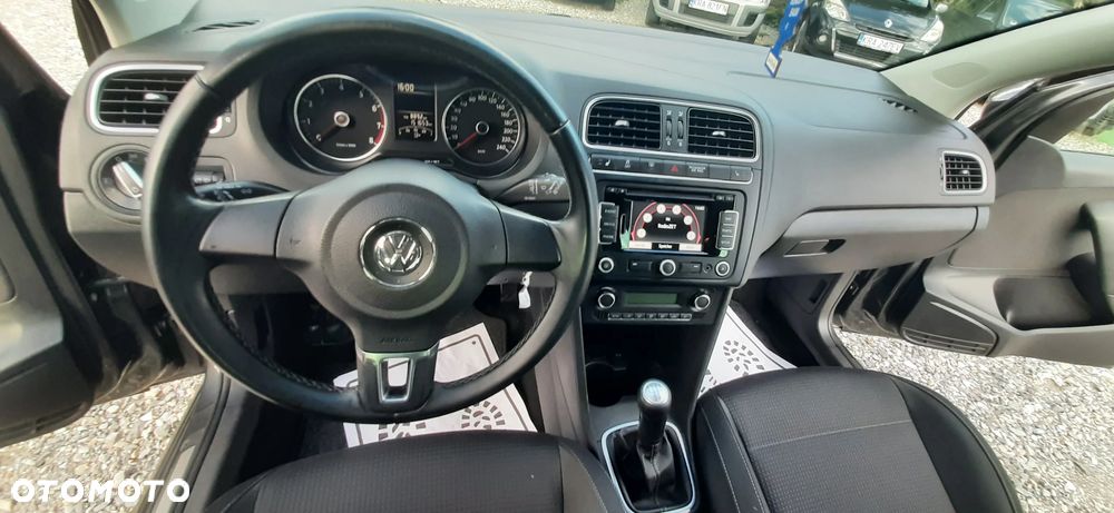 Volkswagen Polo - 32