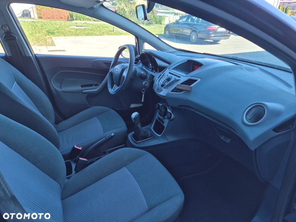 Ford Fiesta 1.25 Celebration - 9