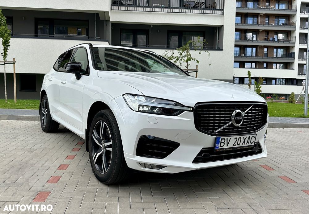 Volvo XC 60 B5 MHEV AT8 AWD R-Design - 4