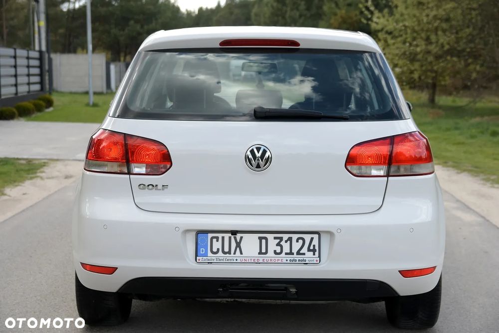 Volkswagen Golf - 8