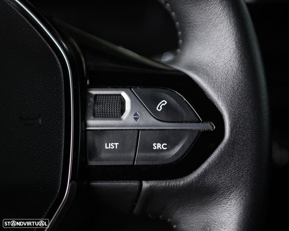 Peugeot 2008 1.2 PureTech Allure Pack - 30