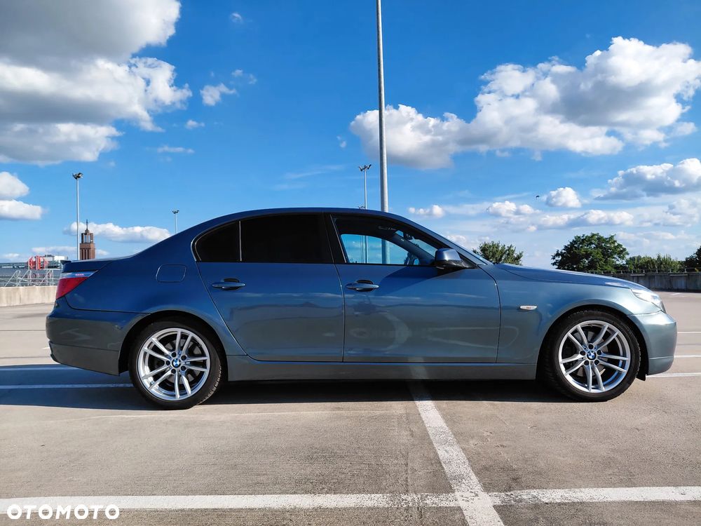 BMW Seria 5 520d Edition Sport - 17