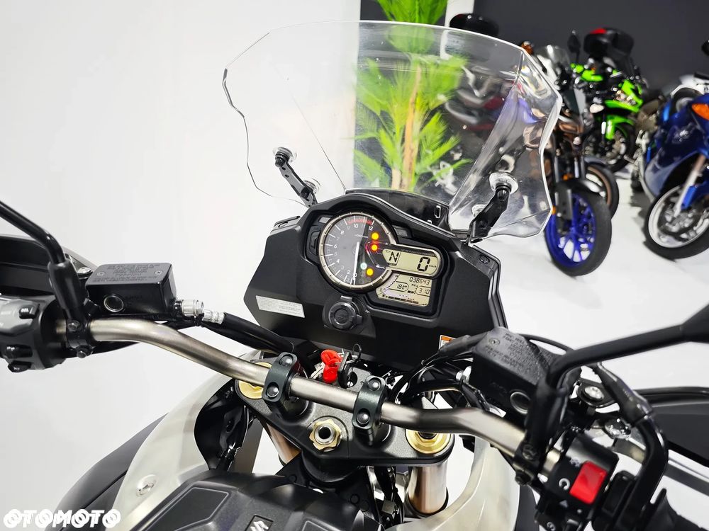 Suzuki V-STROM - 6