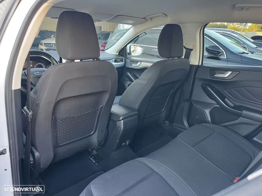 Ford Focus SW 1.5 EcoBlue S&S TITANIUM DESIGN - 42