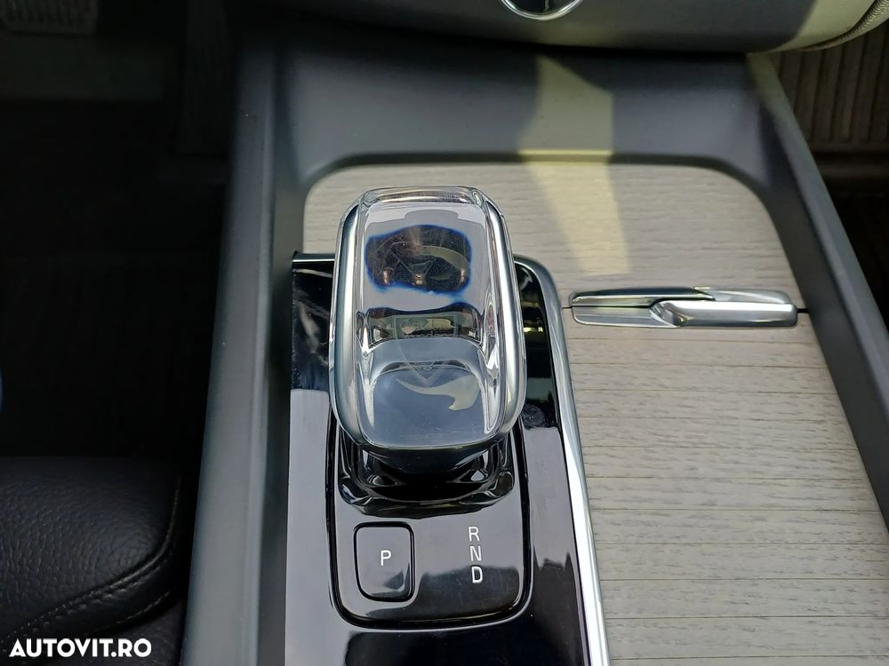 Volvo XC 60 Recharge T8 Twin Engine eAWD Inscription - 28