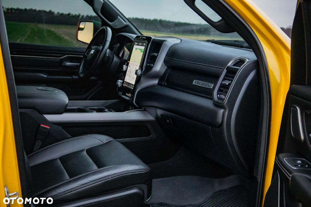 RAM 1500 Crew Cab Shortbed Rebel - 30