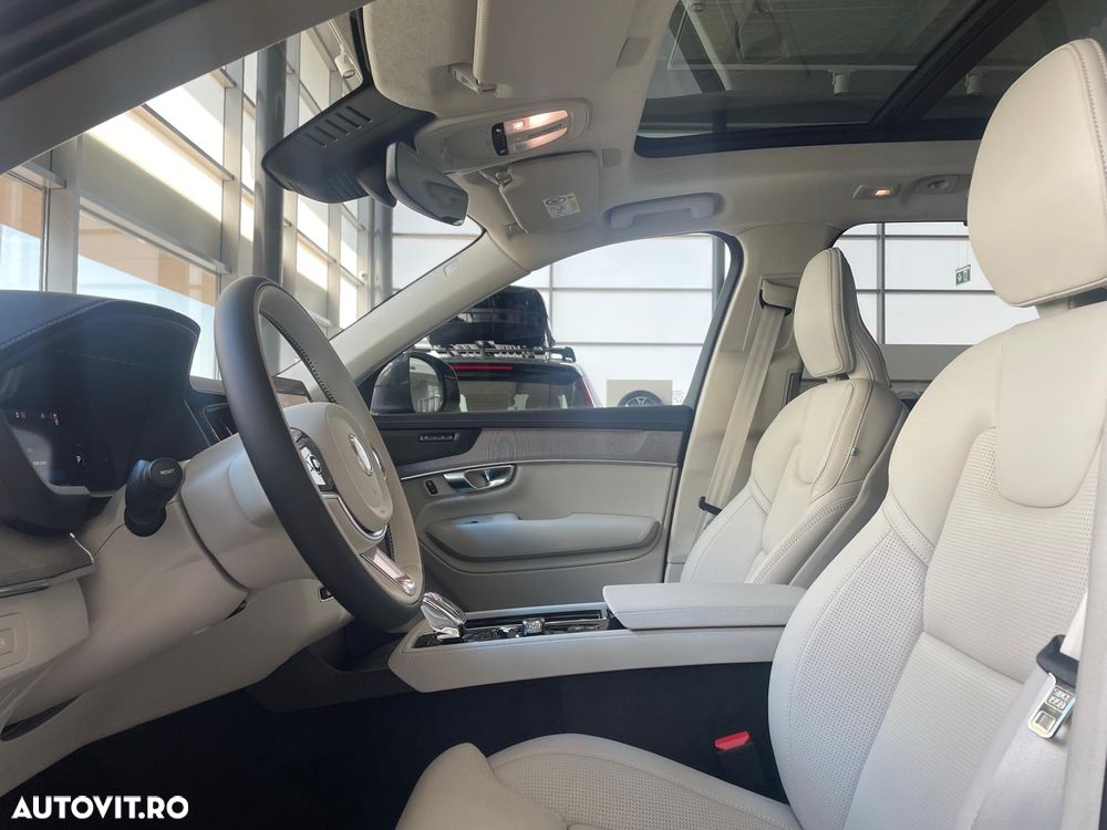 Volvo XC 90 T8 AWD PHEV Ultra Bright - 12