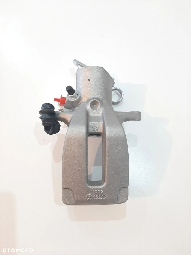 Zacisk tył Lewy Prawy Audi A8 D2 - 4