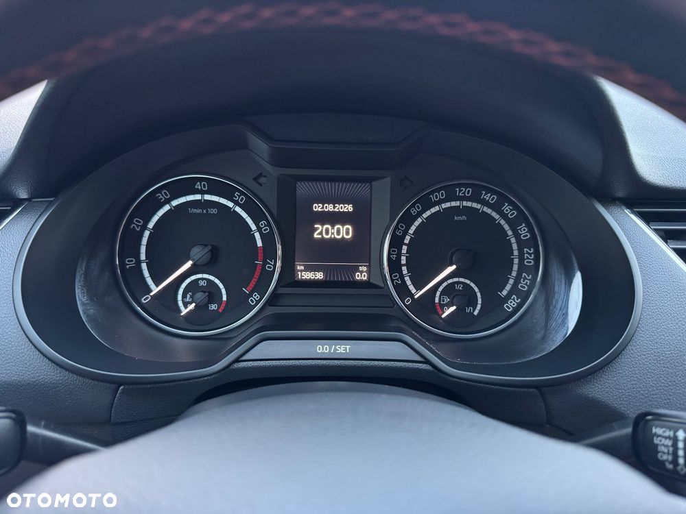 Skoda Octavia 2.0 TSI RS - 27