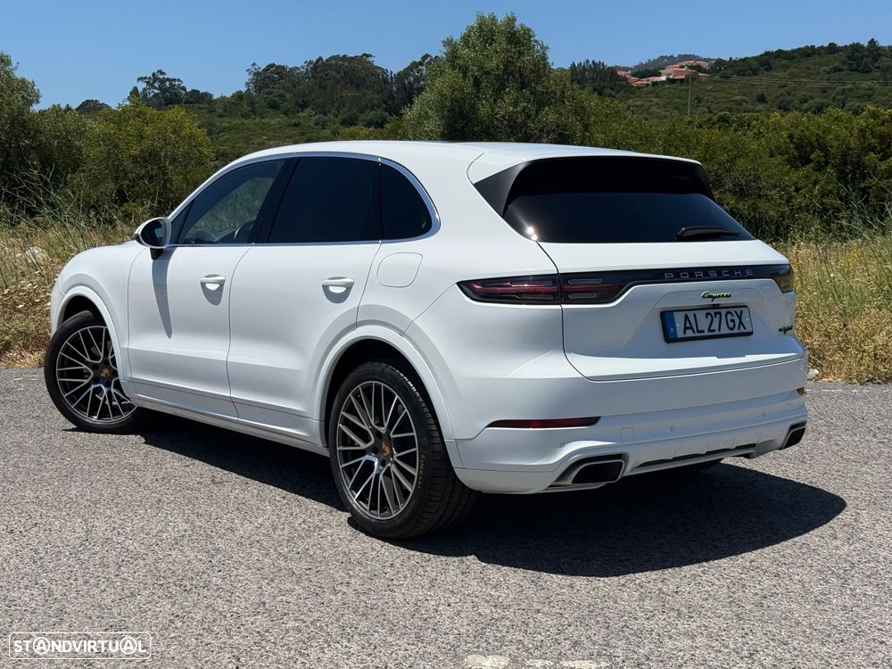 Porsche Cayenne E-Hybrid - 3