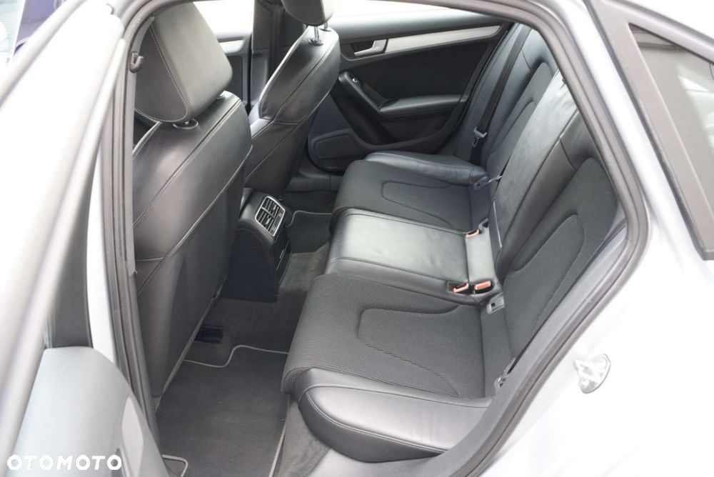 Audi A4 Limousine 2.0 TDI DPF S line Sportpaket - 7