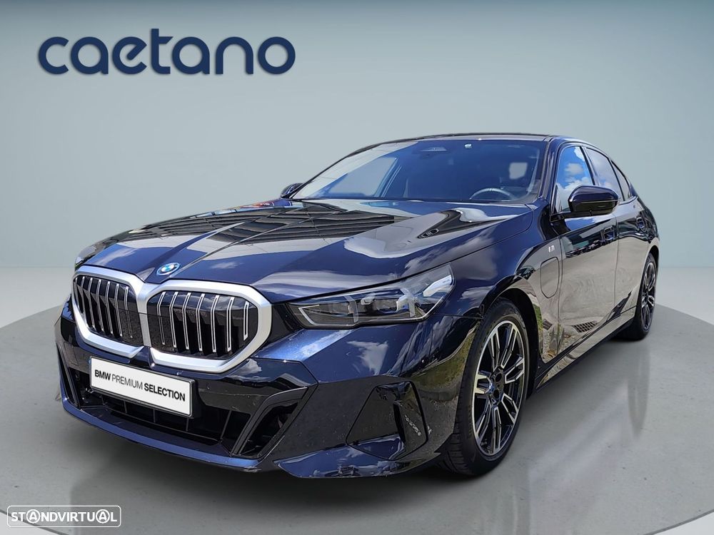 BMW 530 e Pack Desportivo M - 1