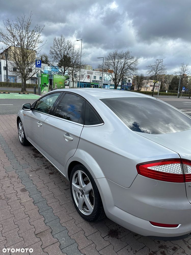 Ford Mondeo 2.0 Titanium - 12
