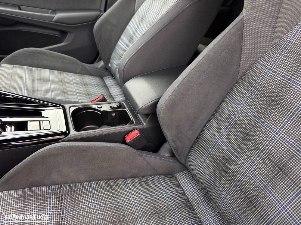 VW Golf 1.4 TSI GTE DSG - 39
