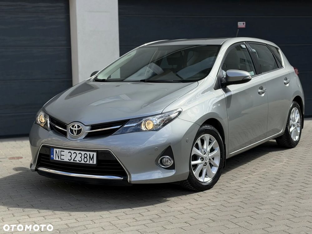 Toyota Auris - 1