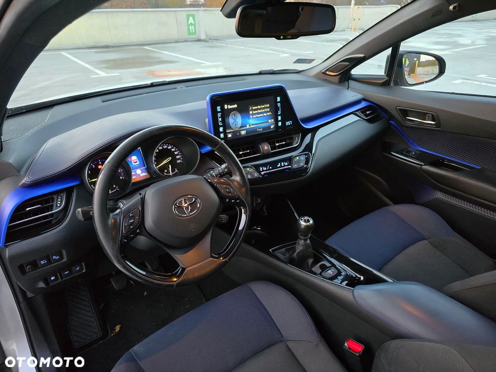 Toyota C-HR 1.2 T Dynamic - 9