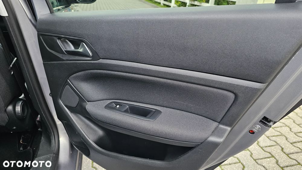 Peugeot 308 BlueHDi FAP 120 Stop&Start Allure - 37