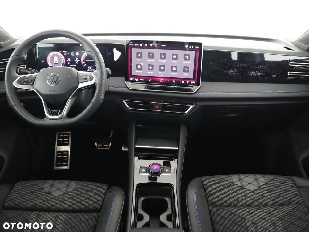 Volkswagen Tiguan - 12
