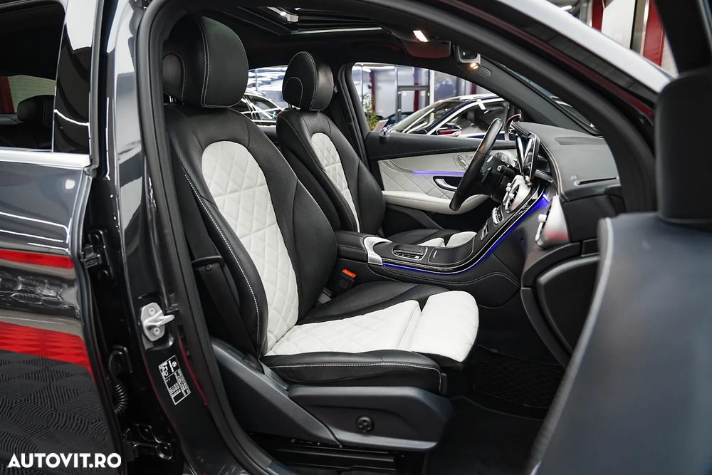 Mercedes-Benz GLC Coupe 300 4Matic 9G-TRONIC AMG Line Plus - 6