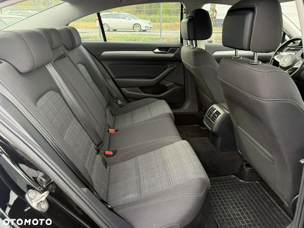 Volkswagen Passat 2.0 TDI EVO Business DSG - 15
