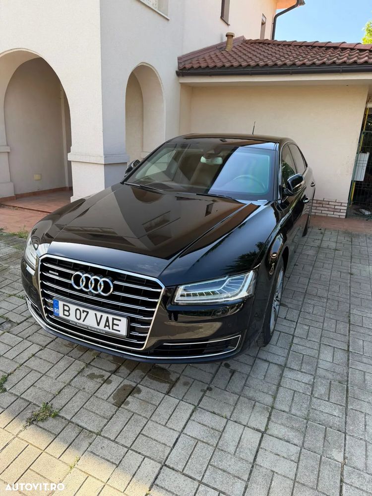 Audi A8 - 1
