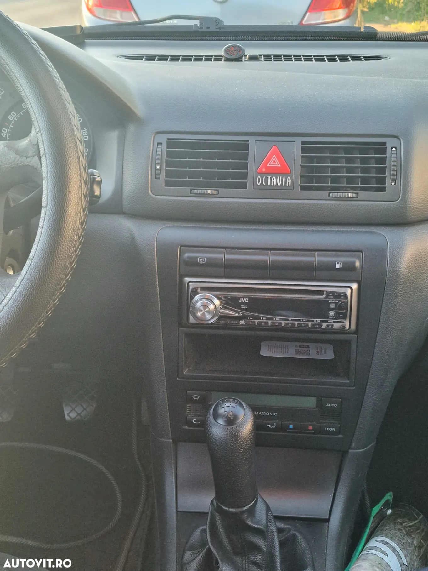Skoda Octavia 1.6 Classic - 9