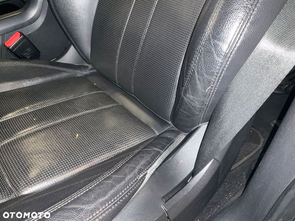 Land Rover Discovery Sport TD4 HSE Luxury - 36