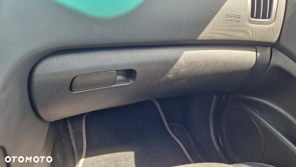 KIA CEED I 06-12 SCHOWEK PASAŻERA