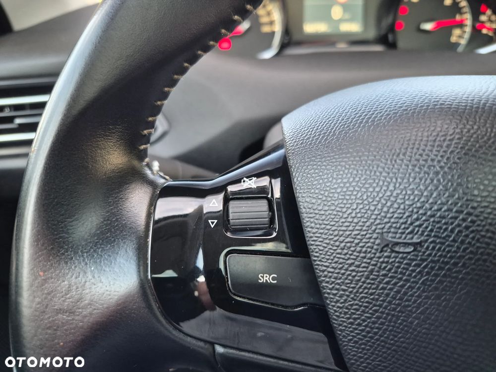 Peugeot 308 BlueHDi FAP 150 Stop & Start Allure - 19