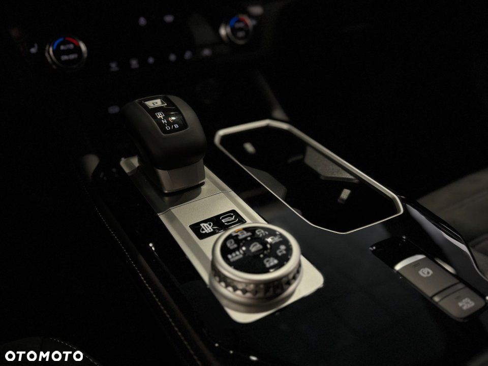Mitsubishi Outlander - 13