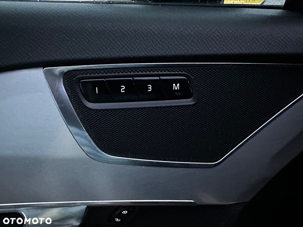 Volvo XC 90 D5 AWD Geartronic Momentum - 15