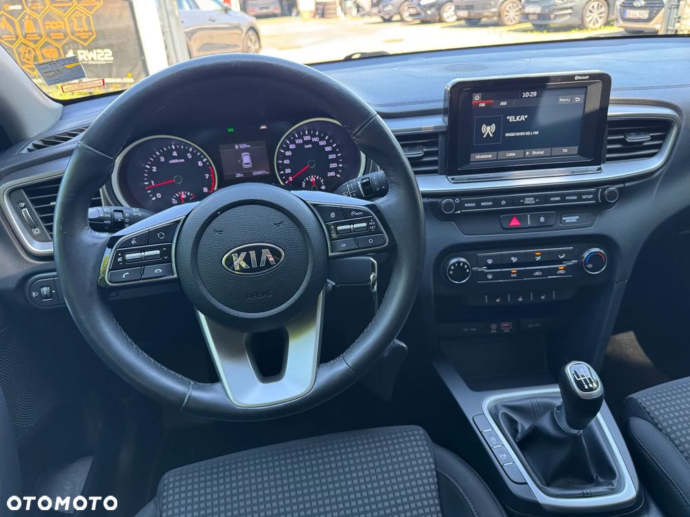 Kia Ceed - 27
