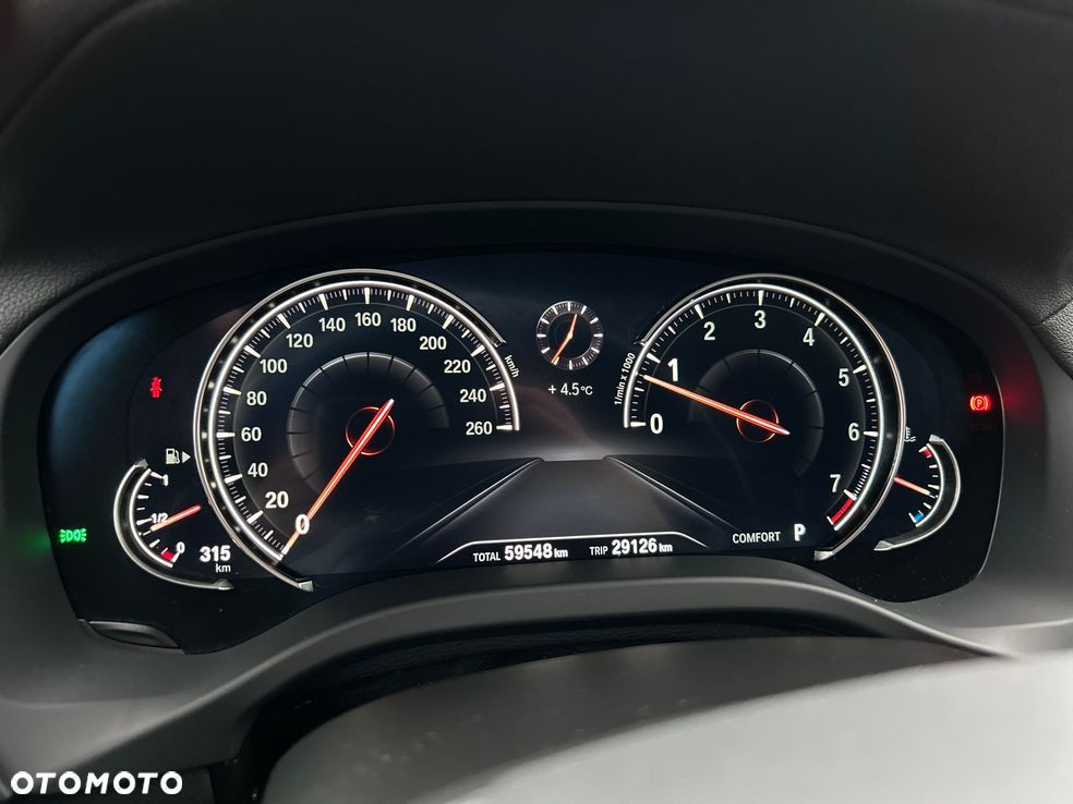 BMW X3 xDrive20i GPF Advantage - 24